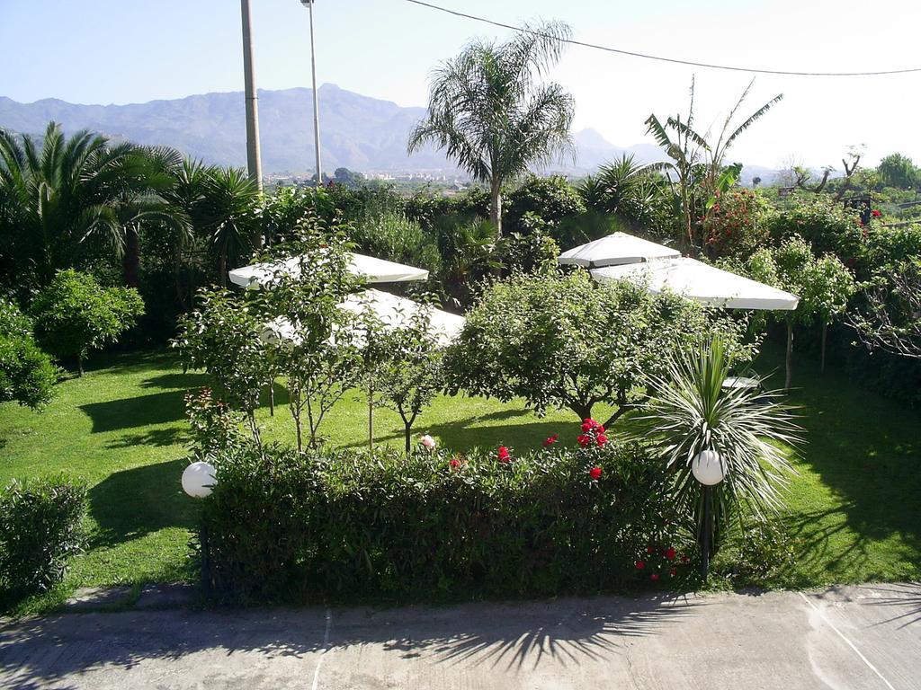 Villa Delle Vacanze 퓨메프레도 디 시실리아 외부 사진