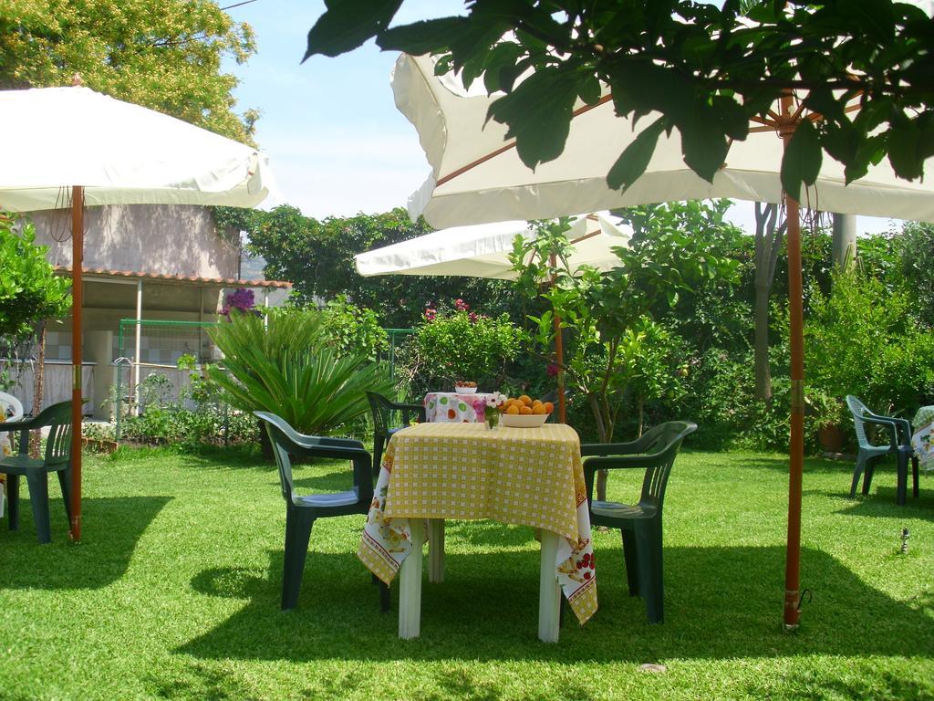 Villa Delle Vacanze 퓨메프레도 디 시실리아 외부 사진