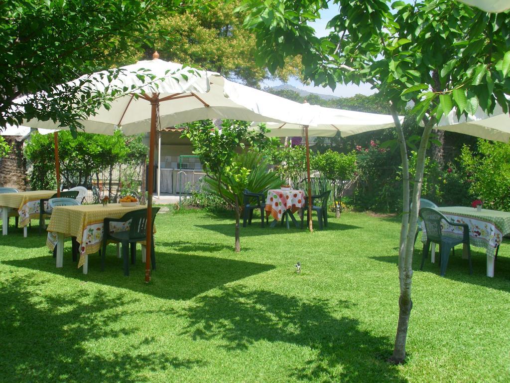 Villa Delle Vacanze 퓨메프레도 디 시실리아 외부 사진