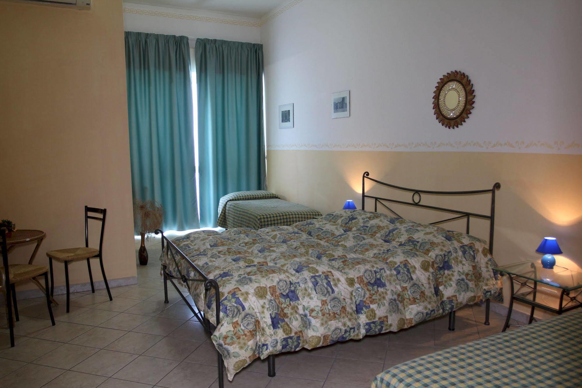 Villa Delle Vacanze 퓨메프레도 디 시실리아 외부 사진